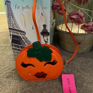 NWT Betsy Johnson Kitsch Pumpkin Crossbody